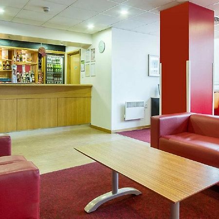 Travelodge Croydon Central מראה חיצוני תמונה
