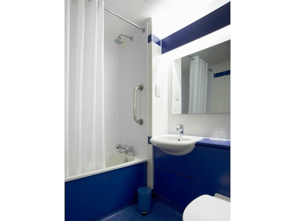 Travelodge Croydon Central מראה חיצוני תמונה