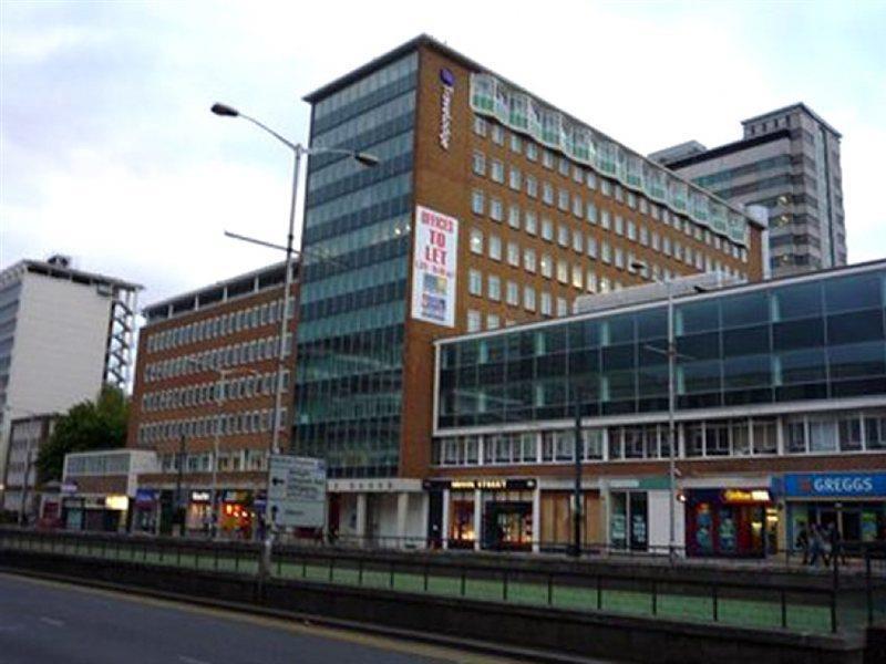 Travelodge Croydon Central מראה חיצוני תמונה