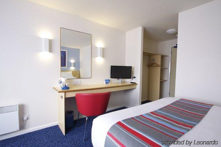 Travelodge Croydon Central מראה חיצוני תמונה