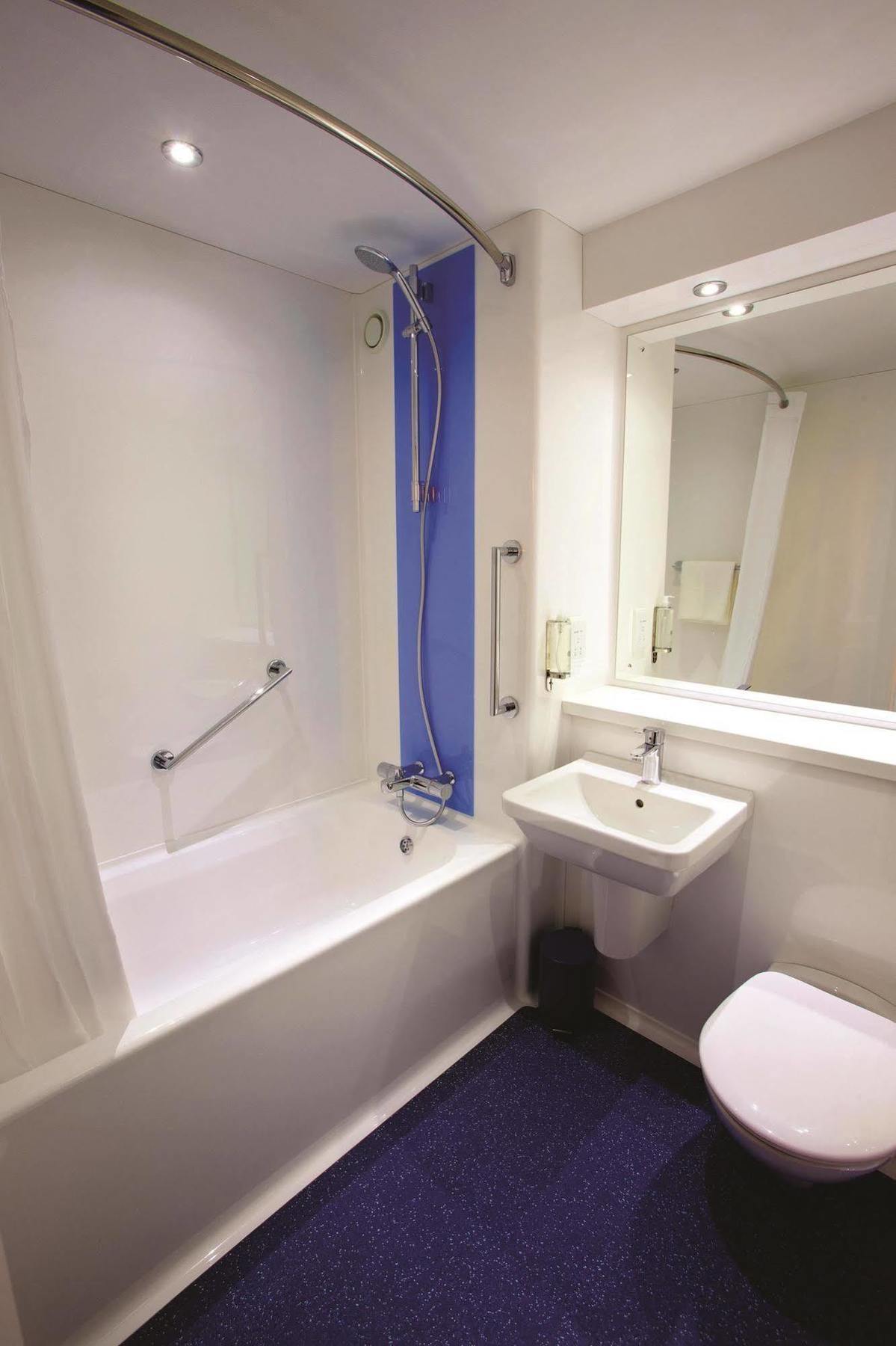 Travelodge Croydon Central מראה חיצוני תמונה