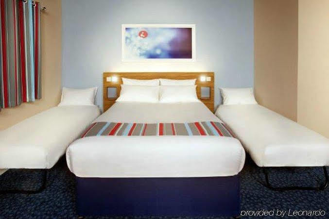 Travelodge Croydon Central מראה חיצוני תמונה